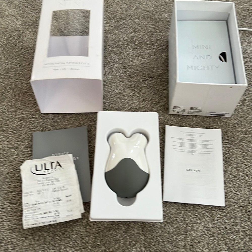 NWT NuFace mini facial toning device